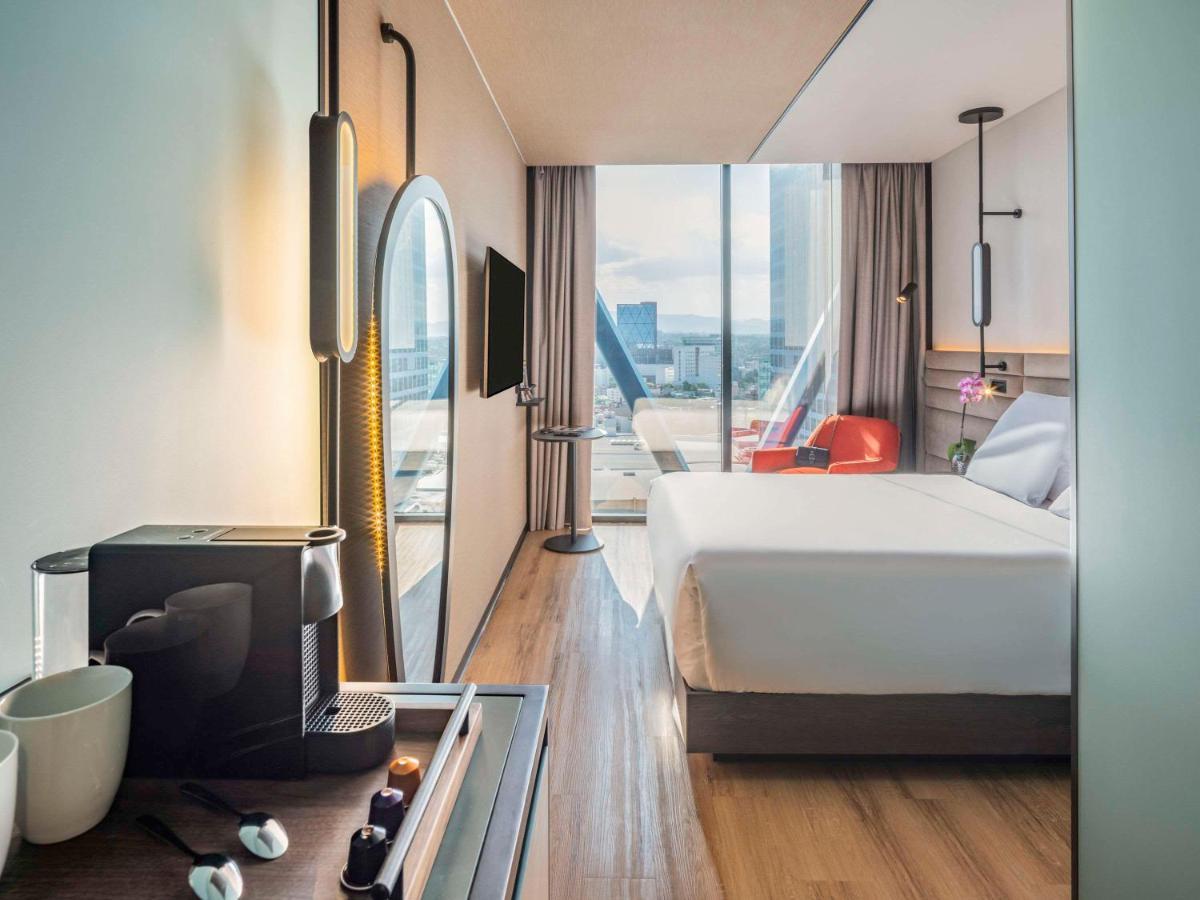 Novotel Mexico City World Trade Center Экстерьер фото